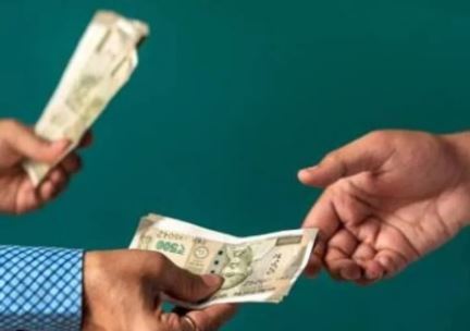 Sukma ACB Trap: BEO arrested while accepting a ₹10,000 bribe; had demanded ₹80,000 in exchange for arrears worth ₹16 lakh.