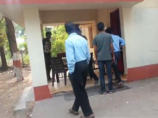 Police Action in Korba: College student, distressed by molestation, consumed poison and died after three days of treatment... Serious questions raised regarding police action.