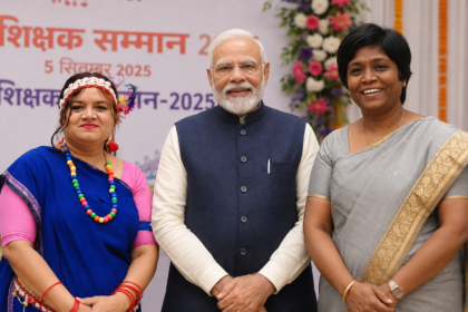 Teachers' Day 2026: PM Modi interacted with 48 teachers and made significant remarks regarding screen time and children's behavior; Sunita Yadav from Chhattisgarh was also among them.