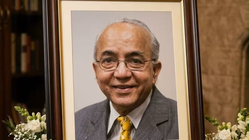 Rakesh Mehta Death: Former Delhi Chief Secretary Rakesh Mehta passes away; body found hanging from a ceiling fan; suicide note recovered.